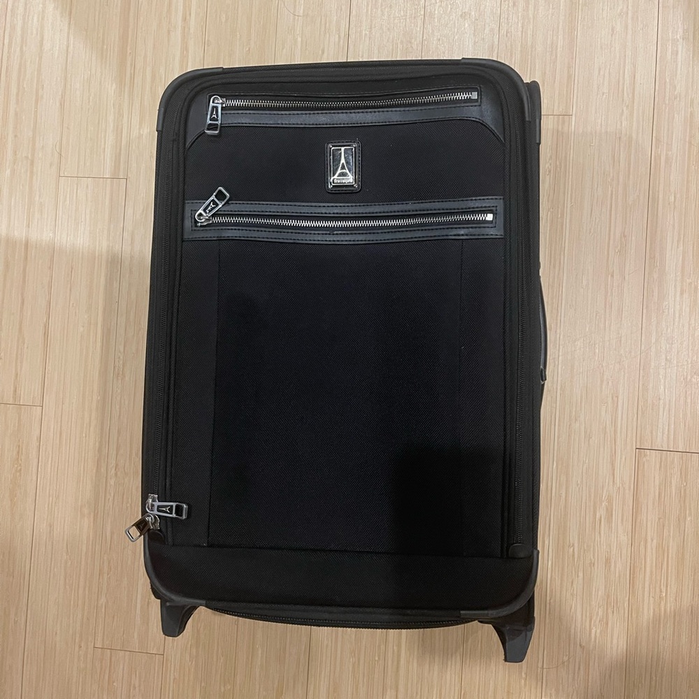 Used Travelpro Platinum Elite Softside Expandable Carry on
